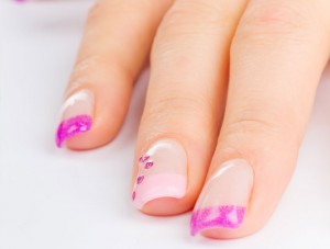 How-to-apply-false-nails-at-home