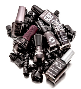 black-nail-polish