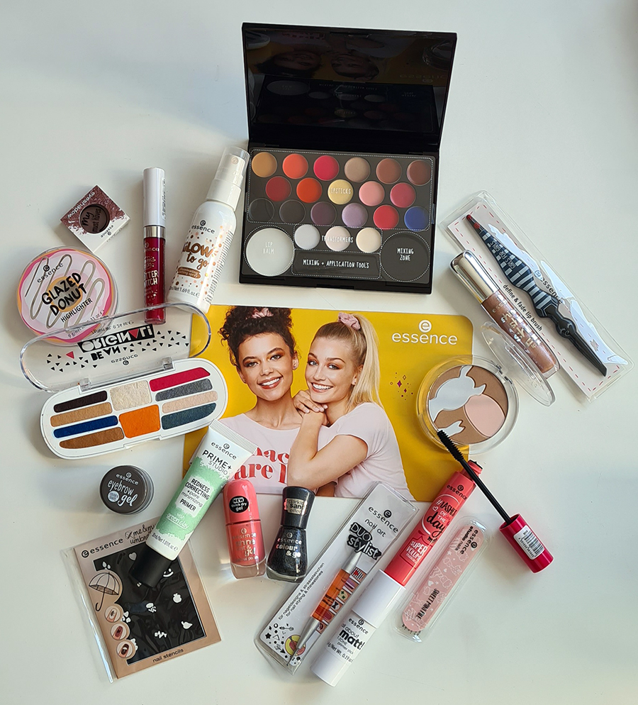 Win essence makeup valued at over R1500 1