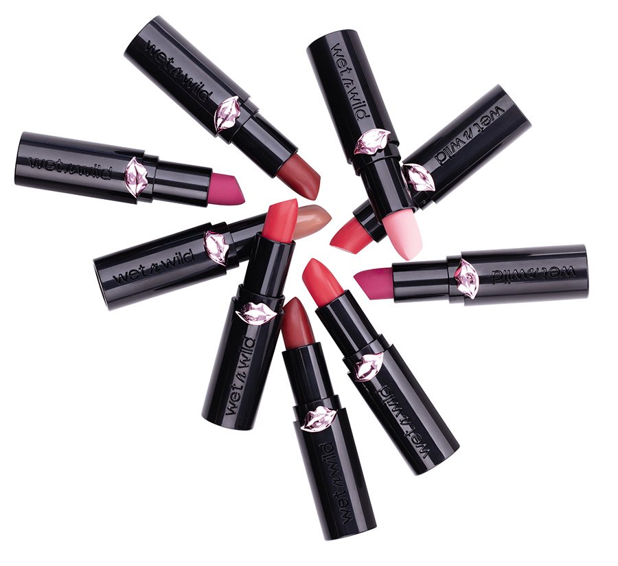 We reviewed and compared long-lasting lip products 4