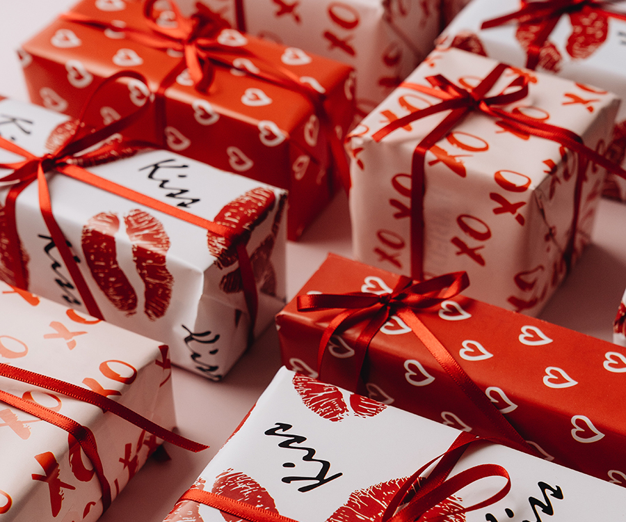 Valentine’s Day gifts for him and her 1