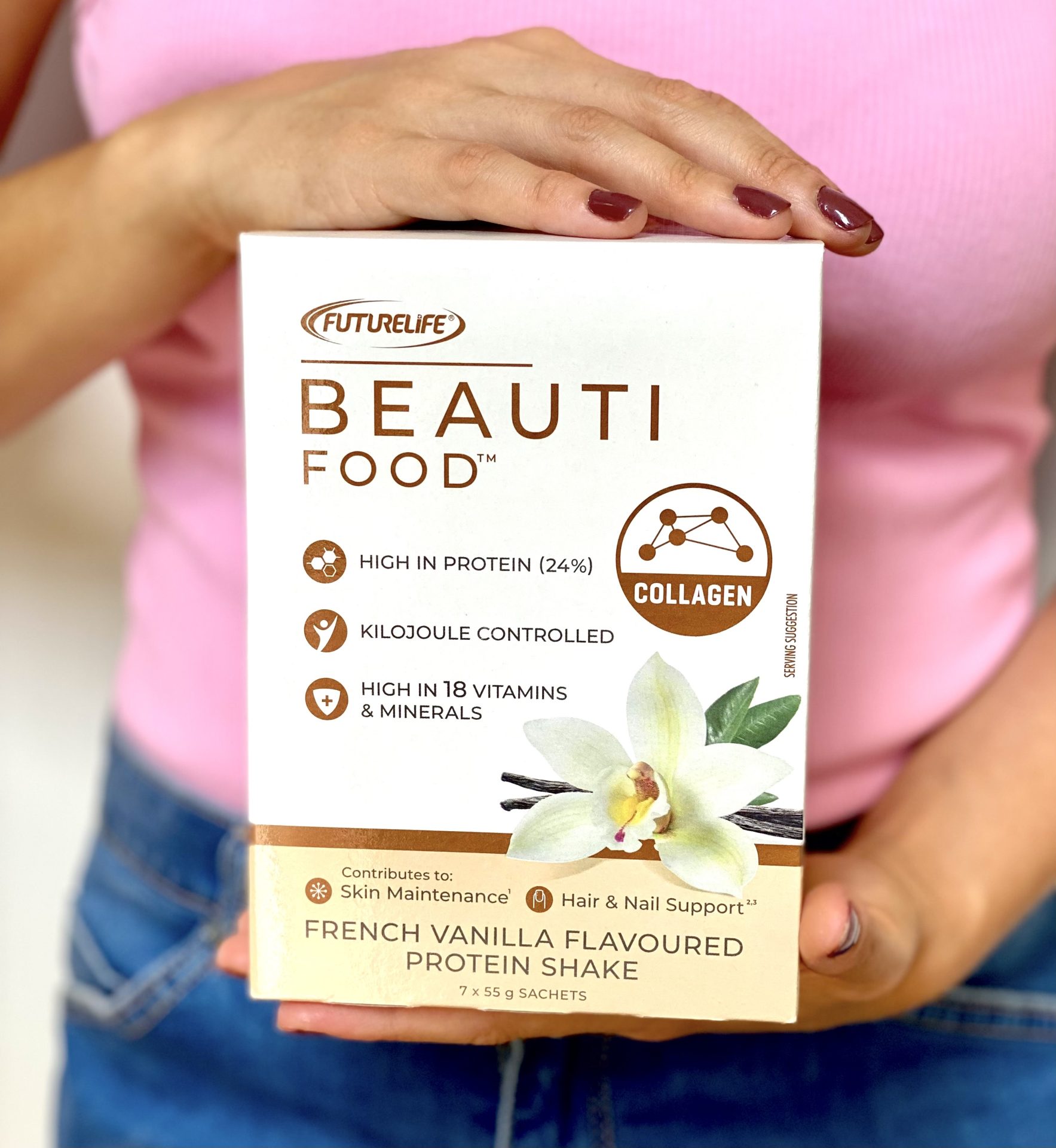 We review FUTURELIFE® BEAUTI FOOD™ Nutritional Shake and Protein Bars 3