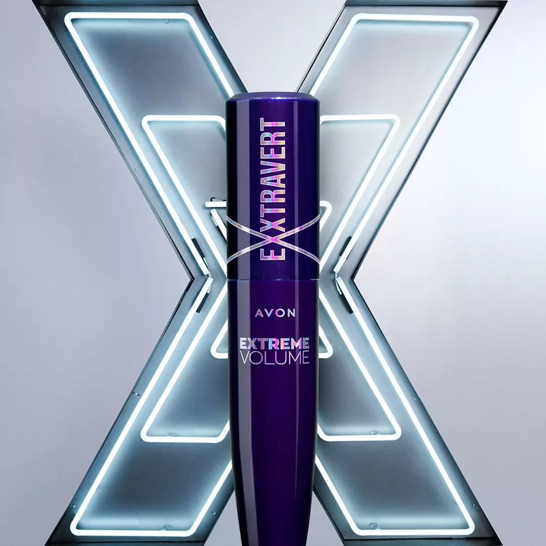 Dare to wear your most extreme lash look ever with new Exxtravert Mascara from Avon 1