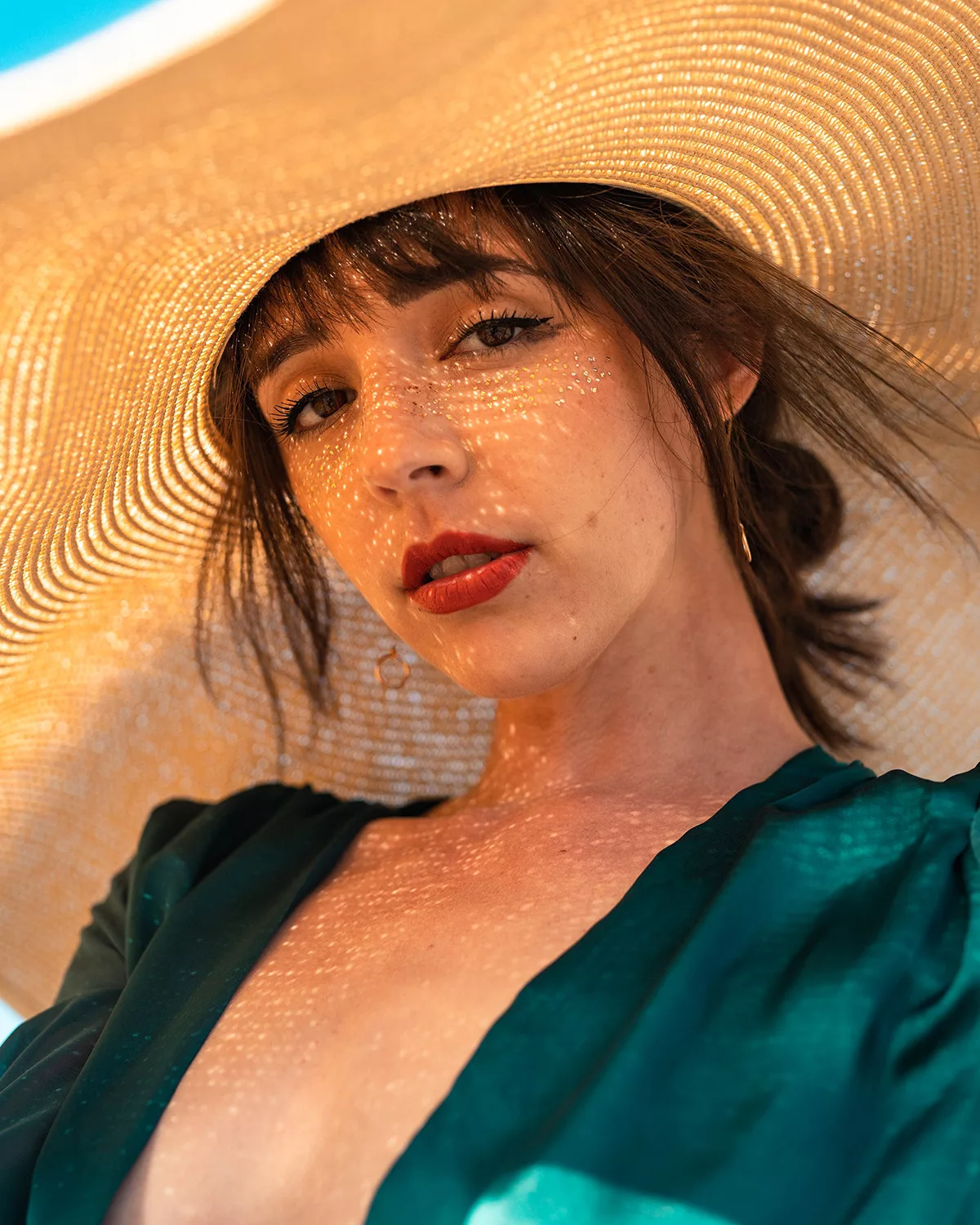 girl posing in summer