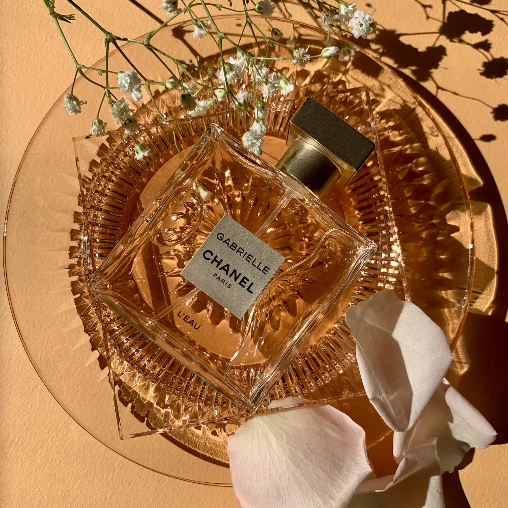Discover GABRIELLE CHANEL L’EAU, our new favourite fragrance for spring 3 GABRIELLE CHANEL fragrance