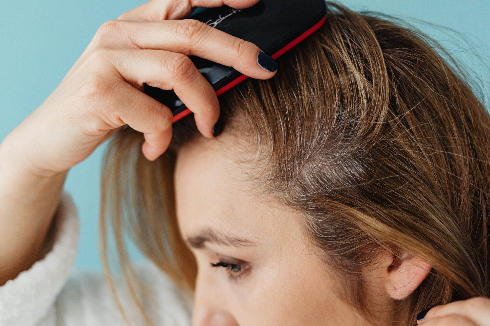 woman with healthy and hydrated scalp
