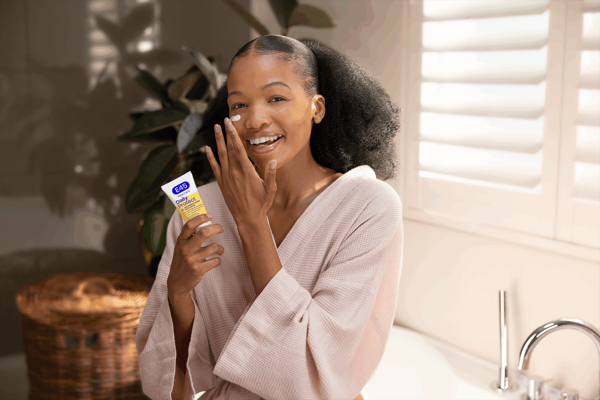 Skinimalism, girl applying skincare