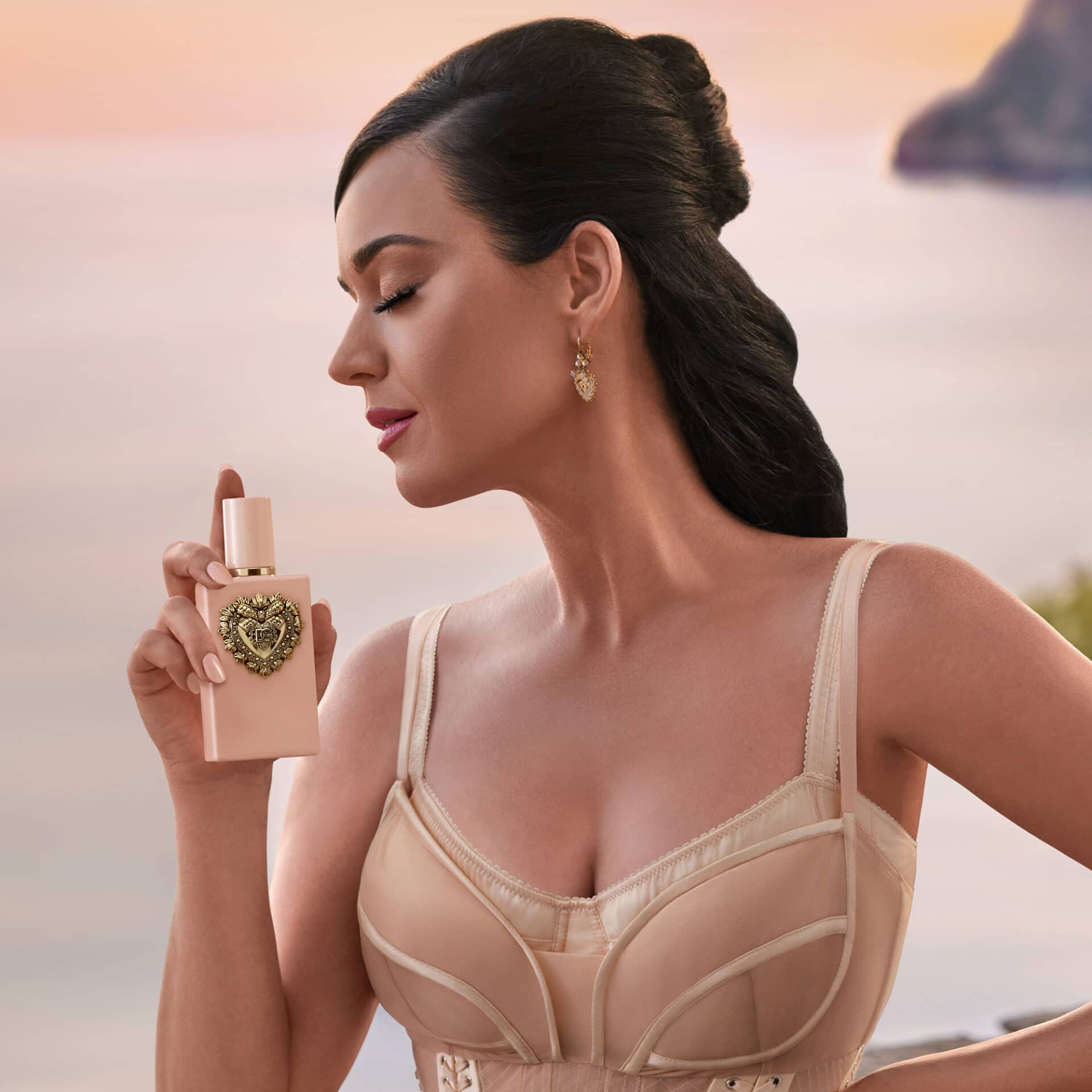Katy Perry holding Dolce&Gabbana My Devotion EDP Intense
