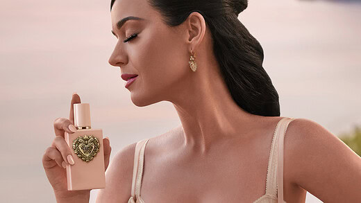 Katy Perry holding Dolce&Gabbana My Devotion EDP