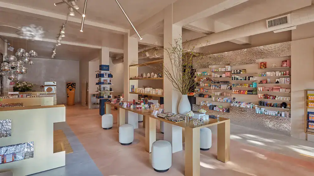 Thirteen Lune store